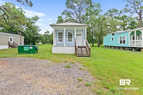 9433 Gulf Beach Hwy, Pensacola, FL 32507