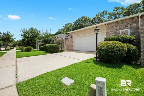 133 Woodruff Ct, Mobile, AL 36608