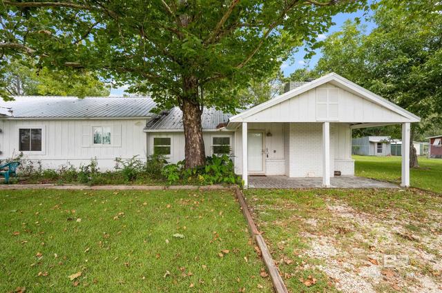 24663 Chestnut St, Elberta, AL 36530