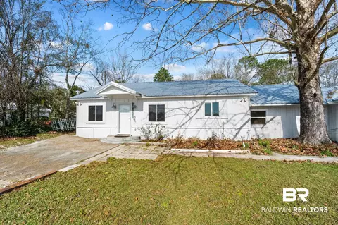 Exterior - 24663 Chestnut St, Elberta, AL 36530 photo 1 of 3