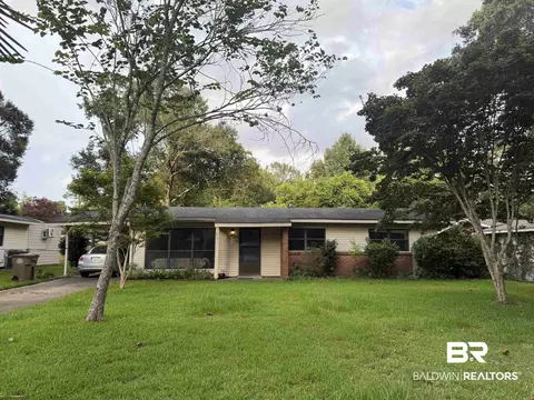 711 Wilshire Rd, Mobile, AL 36609