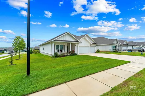 21580 Burney Rd, Fairhope, AL 36532