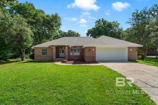 10738 Magnolia Ln, Lillian, AL 36549