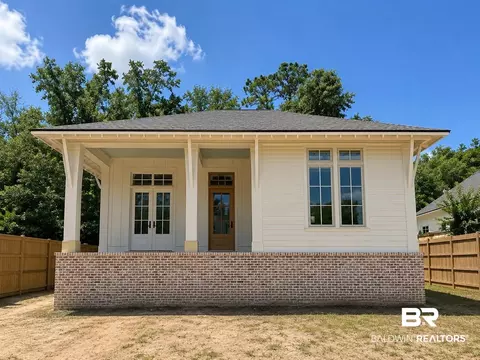 214 Tensaw Ave, Fairhope, AL 36532