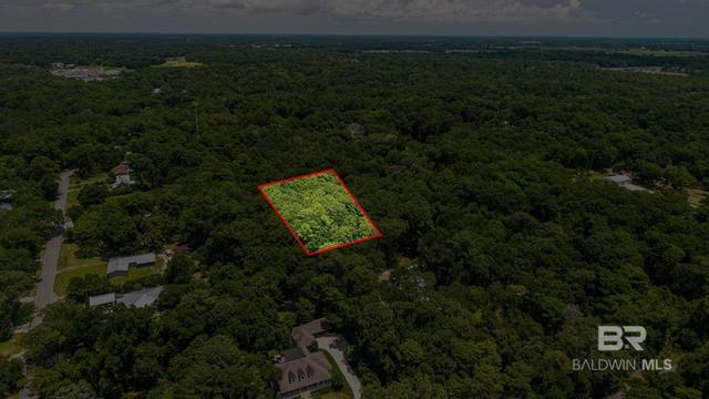 19245 Wilson Ln, Fairhope, AL 36532