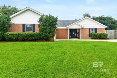 105 Oakwood Ave, Fairhope, AL 36532