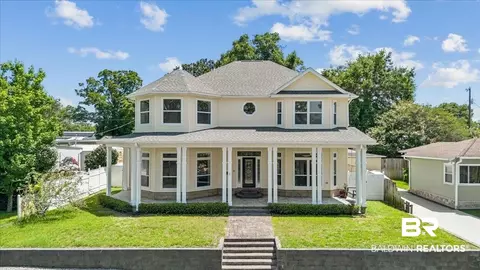 309 SW Syrcle Dr, Pensacola, FL 32507