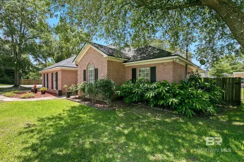 520 Juniper Pl Dr, Foley, AL 36535