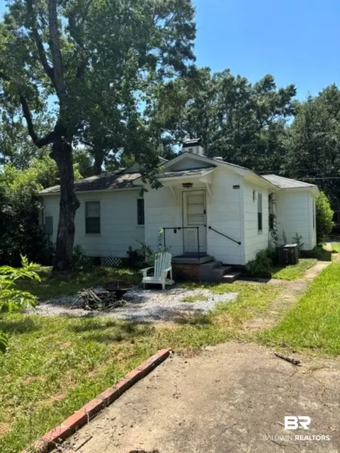 Exterior - 159 Vipon Ave, Mobile, AL 36606 photo 2 of 3
