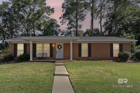5612 N Vista Bonita Dr, Mobile, AL 36609