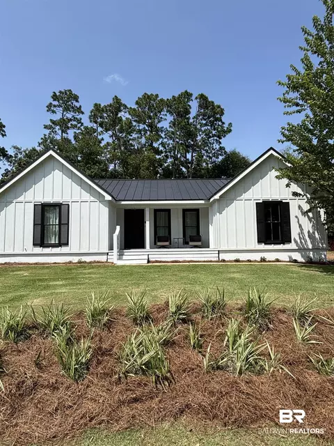 351 Fairwood Blvd, Fairhope, AL 36532