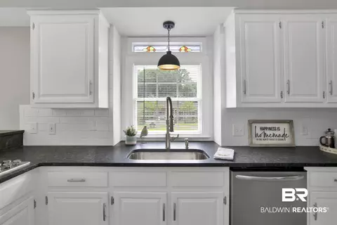 Kitchen - 2127 Ryegate Ct, Mobile, AL 36693 photo 3 of 4