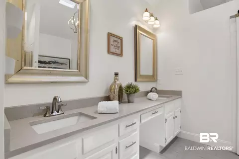 Bath - 2127 Ryegate Ct, Mobile, AL 36693 photo 4 of 7