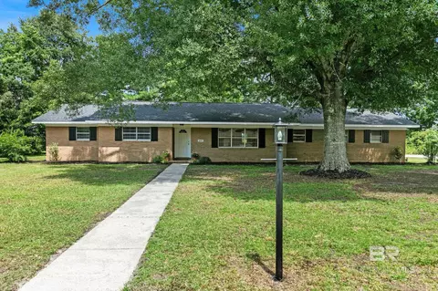 207 14th Ave, Atmore, AL 36502