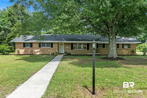 207 14th Ave, Atmore, AL 36502