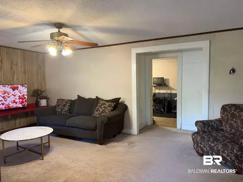 Living - 1401 Forest Ridge Rd, Mobile, AL 36618 photo 1 of 3