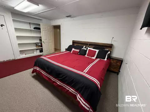 Bedroom - 1401 Forest Ridge Rd, Mobile, AL 36618 photo 2 of 3