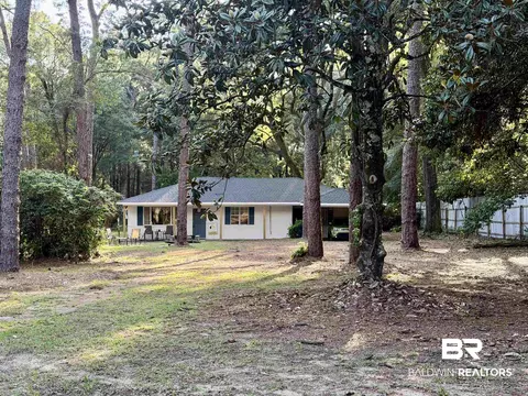 Exterior - 1401 Forest Ridge Rd, Mobile, AL 36618 photo 5 of 5