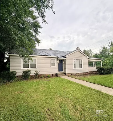 1423 Douglas Ave, Brewton, AL 36426
