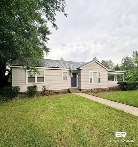 1423 Douglas Ave, Brewton, AL 36426