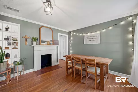 Dining - 205 Pinehill Dr, Mobile, AL 36606 photo 2 of 2
