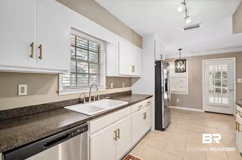 2758 Brevard Dr, Mobile, AL 36606 photo 10