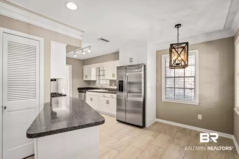 2758 Brevard Dr, Mobile, AL 36606 photo 8