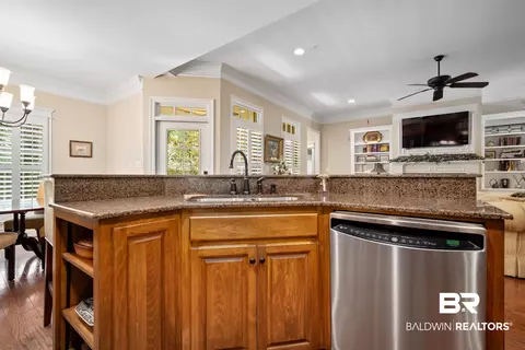 Kitchen - 2805 Grant St, Mobile, AL 36606 photo 2 of 4