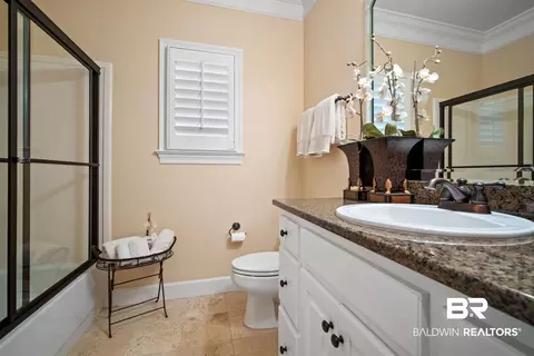 Bath - 2805 Grant St, Mobile, AL 36606 photo 2 of 3