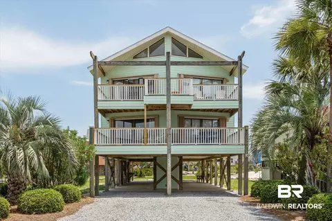 1235 W Lagoon Ave #A, Gulf Shores, AL 36542