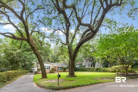 3909 Hillcrest Ln, Mobile, AL 36693 photo 3