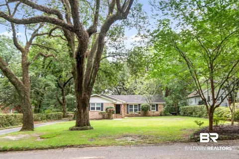 3909 Hillcrest Ln, Mobile, AL 36693 photo 4