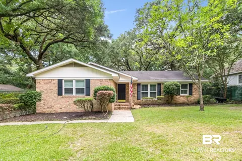 3909 Hillcrest Ln, Mobile, AL 36693 photo 1