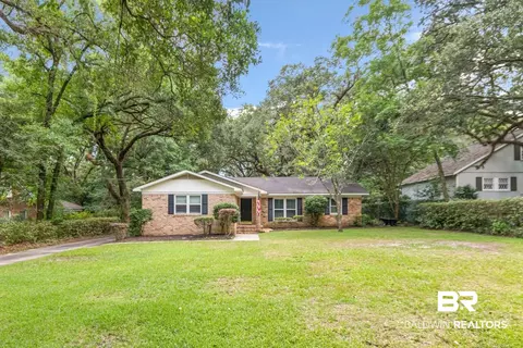 3909 Hillcrest Ln, Mobile, AL 36693 photo 2