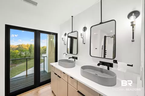 Bath - 33349 River Rd, Orange Beach, AL 36561 photo 3 of 7