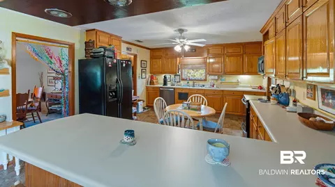 Kitchen - 9596 Hildreth Dr, Perdido Beach, AL 36530 photo 4 of 4