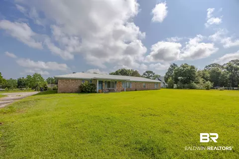 Exterior - 9596 Hildreth Dr, Perdido Beach, AL 36530 photo 4 of 18