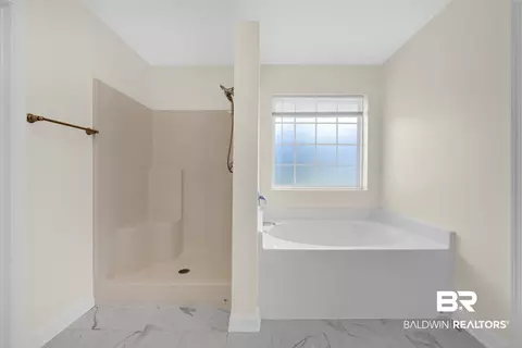 Bath - 10147 Lyttleton Loop, Lillian, AL 36549 photo 2 of 3
