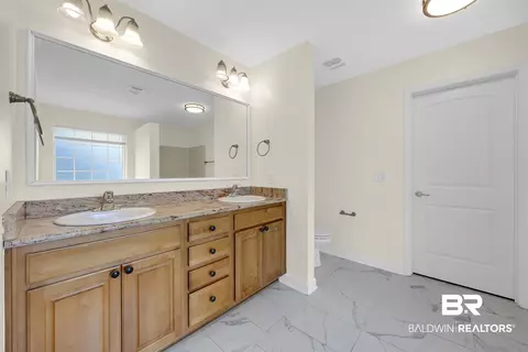 Bath - 10147 Lyttleton Loop, Lillian, AL 36549 photo 1 of 3