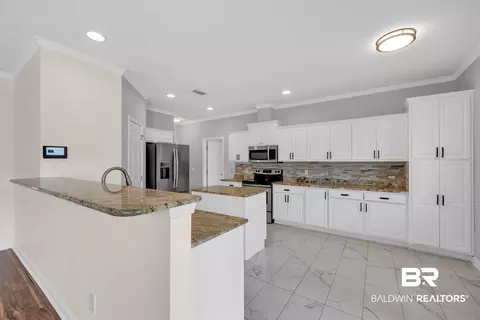 Kitchen - 10147 Lyttleton Loop, Lillian, AL 36549 photo 1 of 2