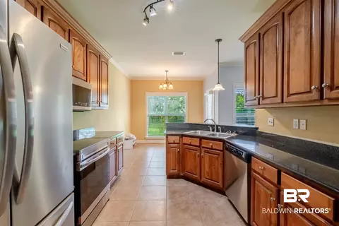 Kitchen - 9367 Collier Loop, Daphne, AL 36526 photo 4 of 5