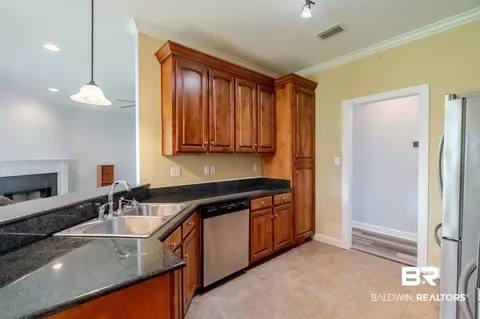 Kitchen - 9367 Collier Loop, Daphne, AL 36526 photo 3 of 5