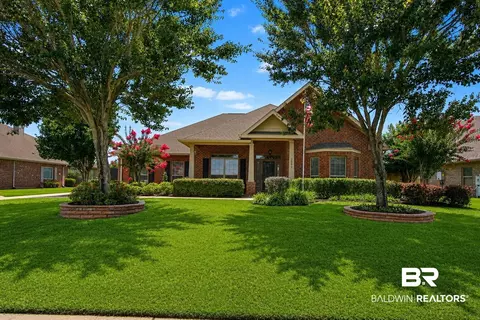 2081 Bourbon St, Foley, AL 36535