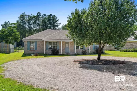 Exterior - 9427 Hammock Rd, Elberta, AL 36530 photo 2 of 11