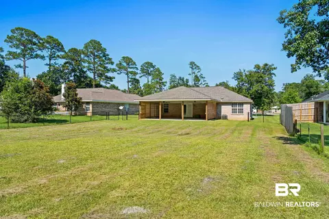 Exterior - 9427 Hammock Rd, Elberta, AL 36530 photo 7 of 11