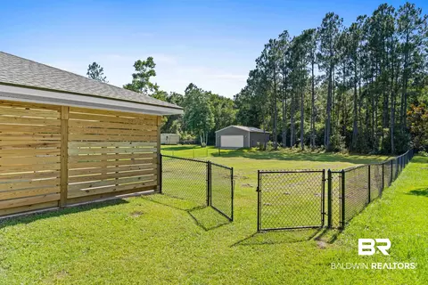 Exterior - 9427 Hammock Rd, Elberta, AL 36530 photo 8 of 11