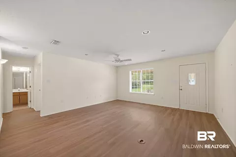 Living - 9427 Hammock Rd, Elberta, AL 36530 photo 1 of 4
