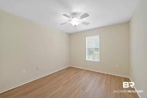 Bedroom - 9427 Hammock Rd, Elberta, AL 36530 photo 1 of 2