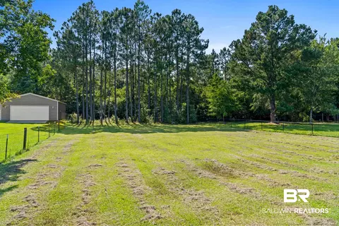 Exterior - 9427 Hammock Rd, Elberta, AL 36530 photo 10 of 11