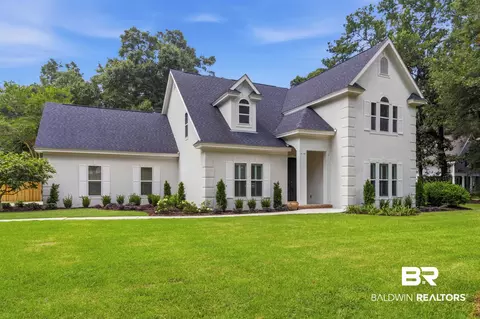 6120 Oakwood Ln, Fairhope, AL 36532